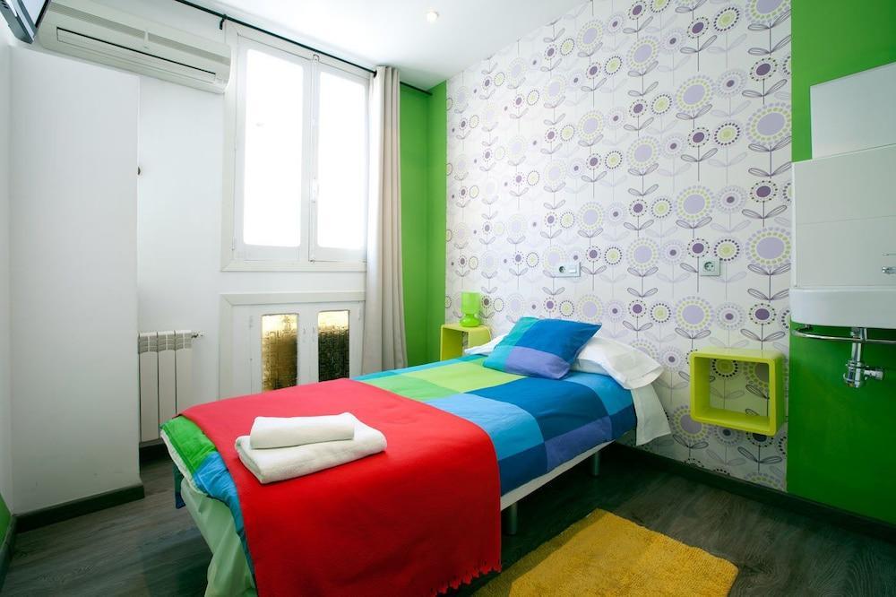Hostal Abril Madrid Eksteriør billede