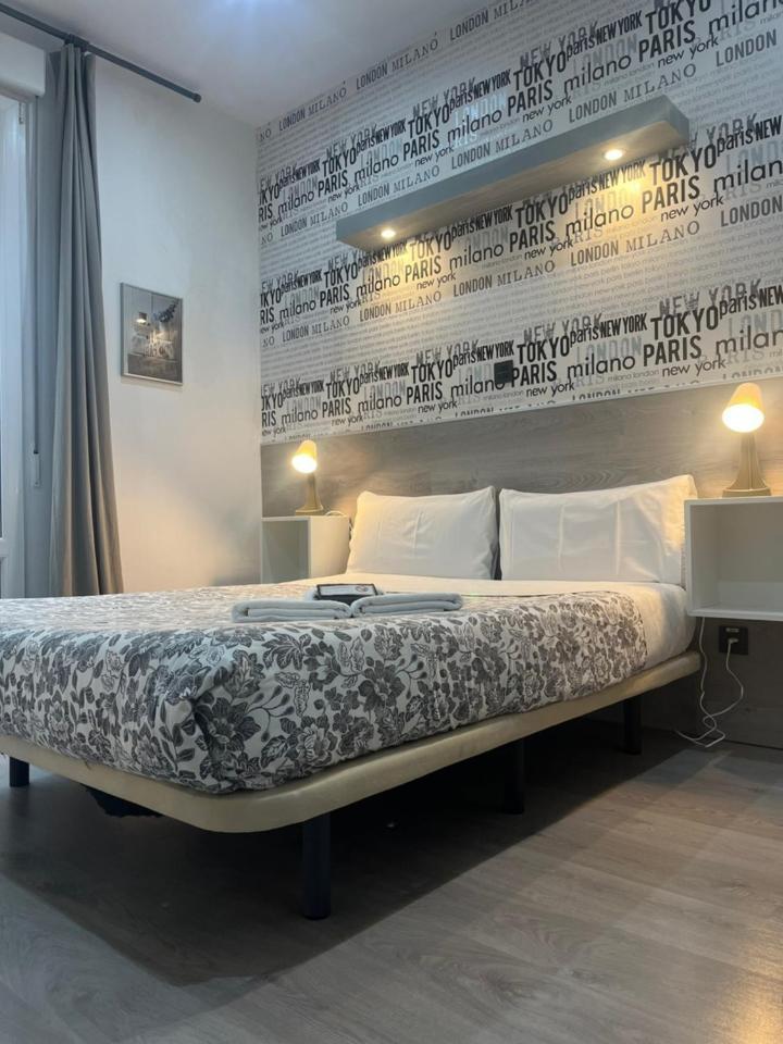 Hostal Abril Madrid Eksteriør billede