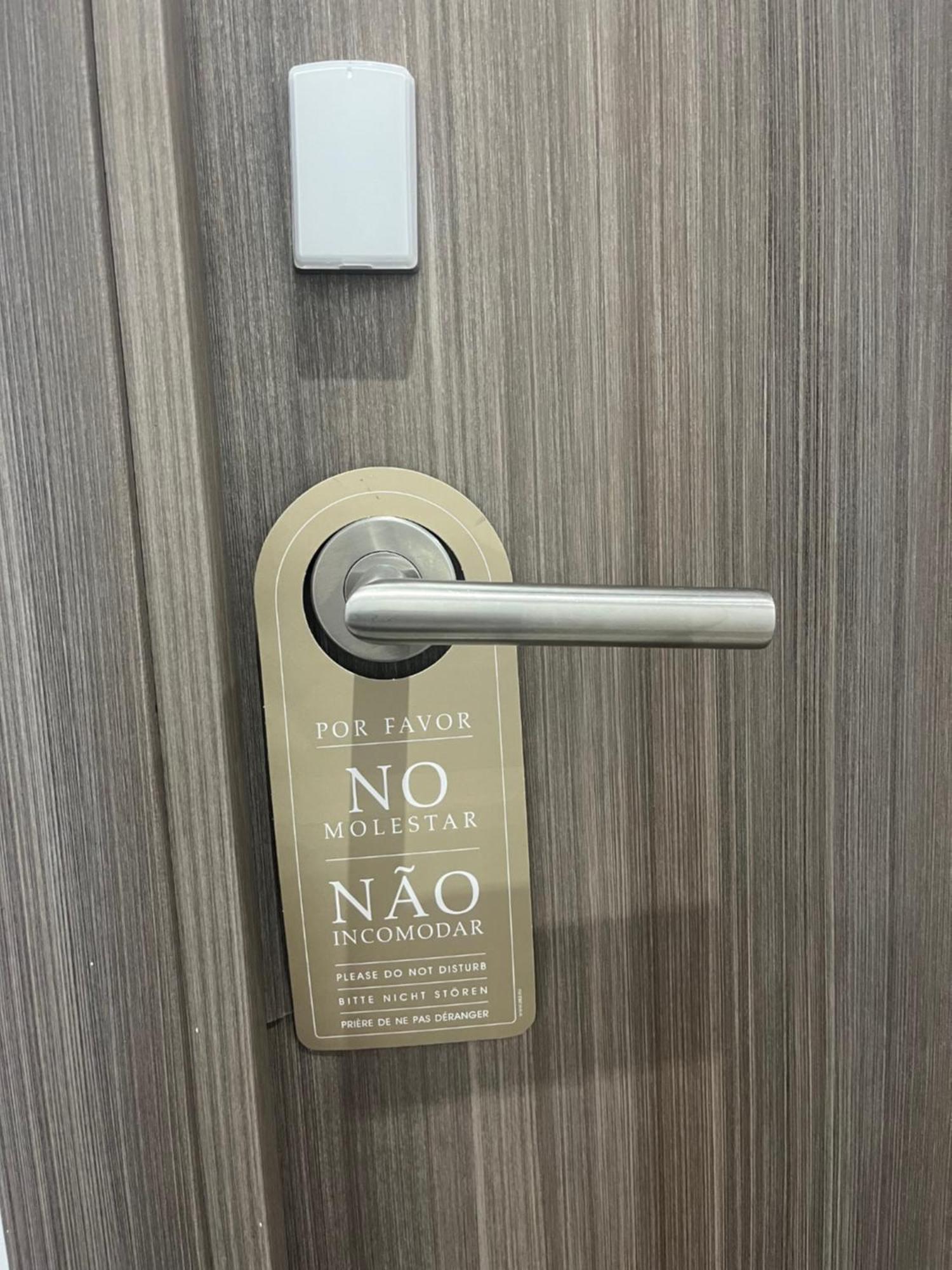 Hostal Abril Madrid Eksteriør billede