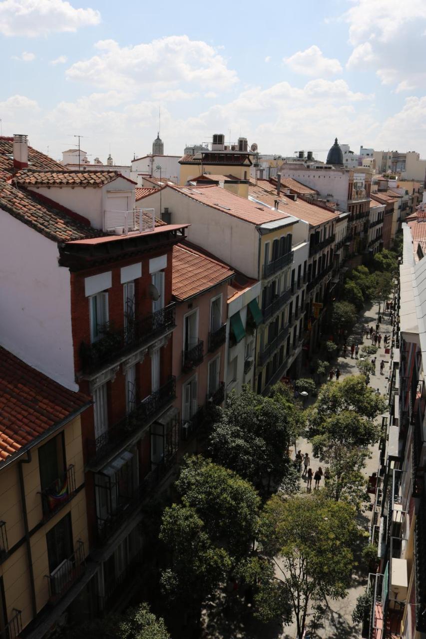 Hostal Abril Madrid Eksteriør billede