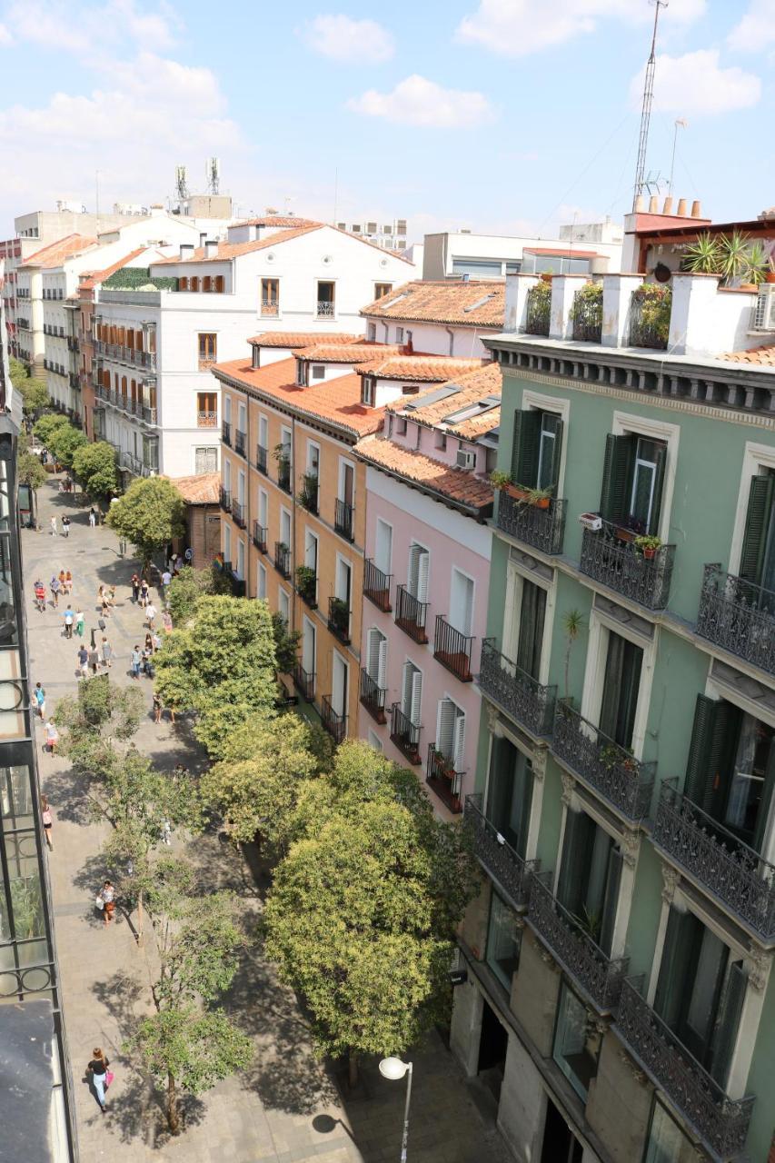 Hostal Abril Madrid Eksteriør billede