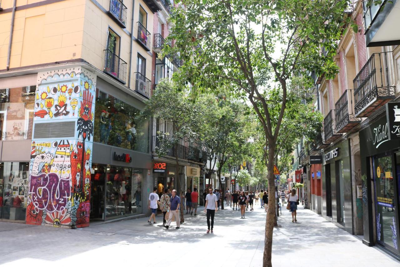 Hostal Abril Madrid Eksteriør billede