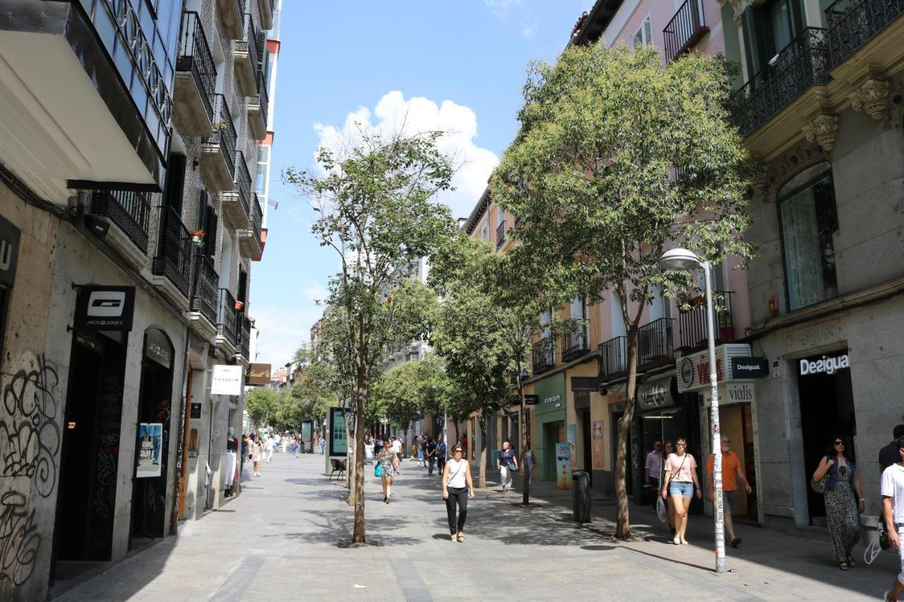 Hostal Abril Madrid Eksteriør billede